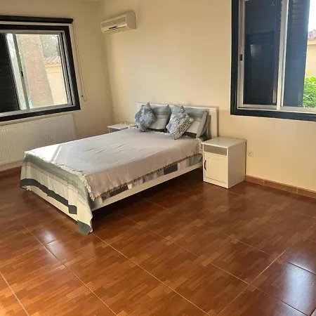 Villa Impeccable 3-bed In - Paphos *