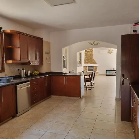 Impeccable 3-bed In - Paphos